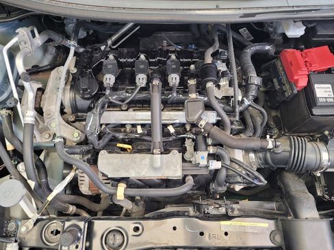 Used 2021 Nissan Versa SV FWD image 30