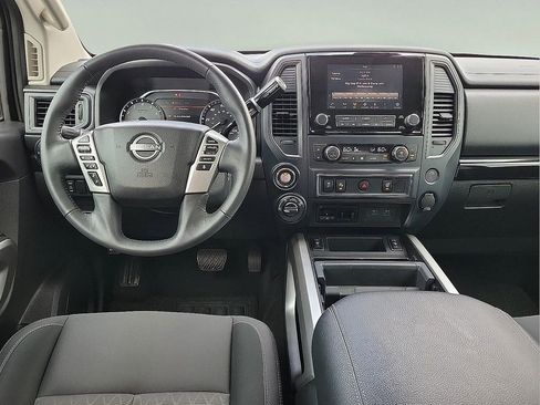 Used 2024 Nissan Titan SV w/ SV Convenience Package AWD/4WD image 10