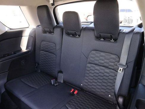 Used 2025 Nissan Pathfinder SV w/ SV Premium Package FWD image 12