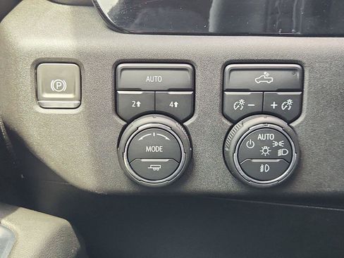 Used 2024 Chevrolet Silverado 1500 RST w/ Convenience Package II AWD/4WD image 17