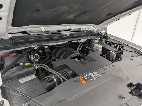 Used 2019 Chevrolet Silverado 1500 LT AWD/4WD image 16