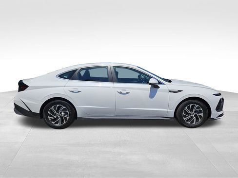 Used 2026 Hyundai Sonata Blue FWD image 6