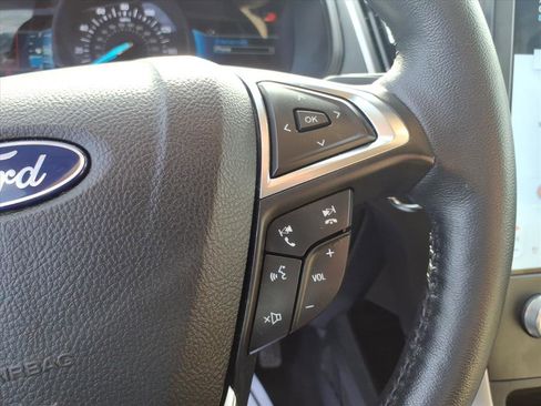 Used 2022 Ford Edge SEL w/ Convenience Package image 15