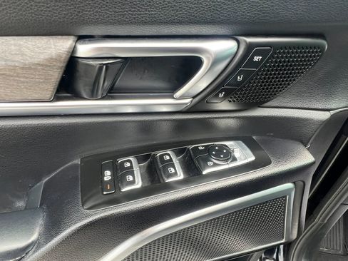 Used 2020 Kia Telluride SX w/ Towing Package image 16