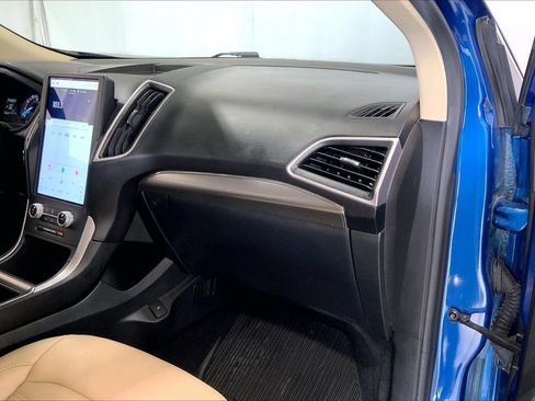 Used 2022 Ford Edge SEL w/ Convenience Package AWD/4WD image 16