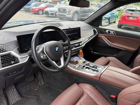 Used 2024 BMW X5 xDrive40i w/ Parking Assistance Package AWD/4WD image 14