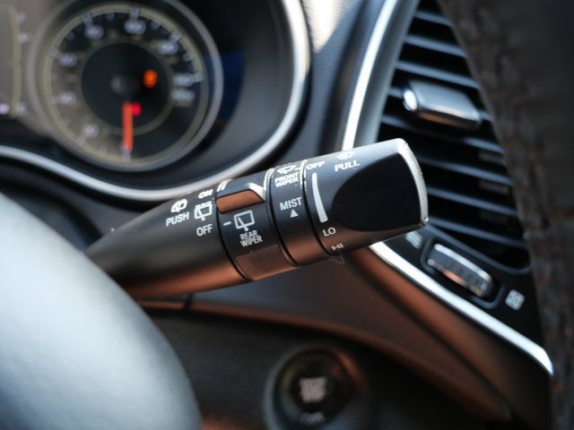 Used 2021 Jeep Cherokee Latitude Lux AWD/4WD image 30