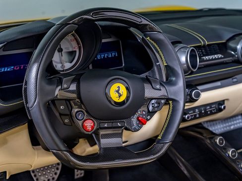 Used 2022 Ferrari 812 GTS RWD image 31