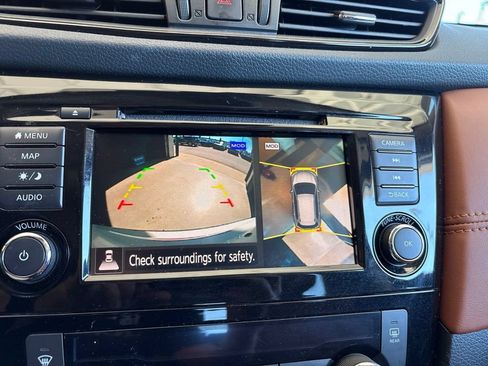 Used 2018 Nissan Rogue SL AWD/4WD image 13