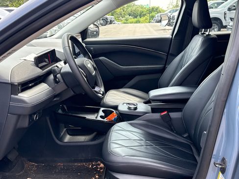 Used 2023 Ford Mustang Mach-E Select AWD/4WD image 4