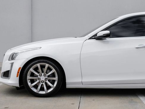 Used 2018 Cadillac CTS Luxury image 7