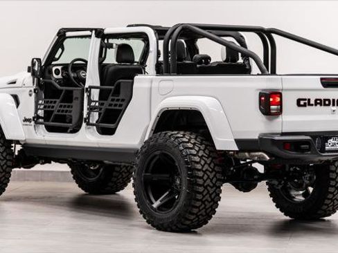 Used 2026 Jeep Gladiator Sport AWD/4WD image 48