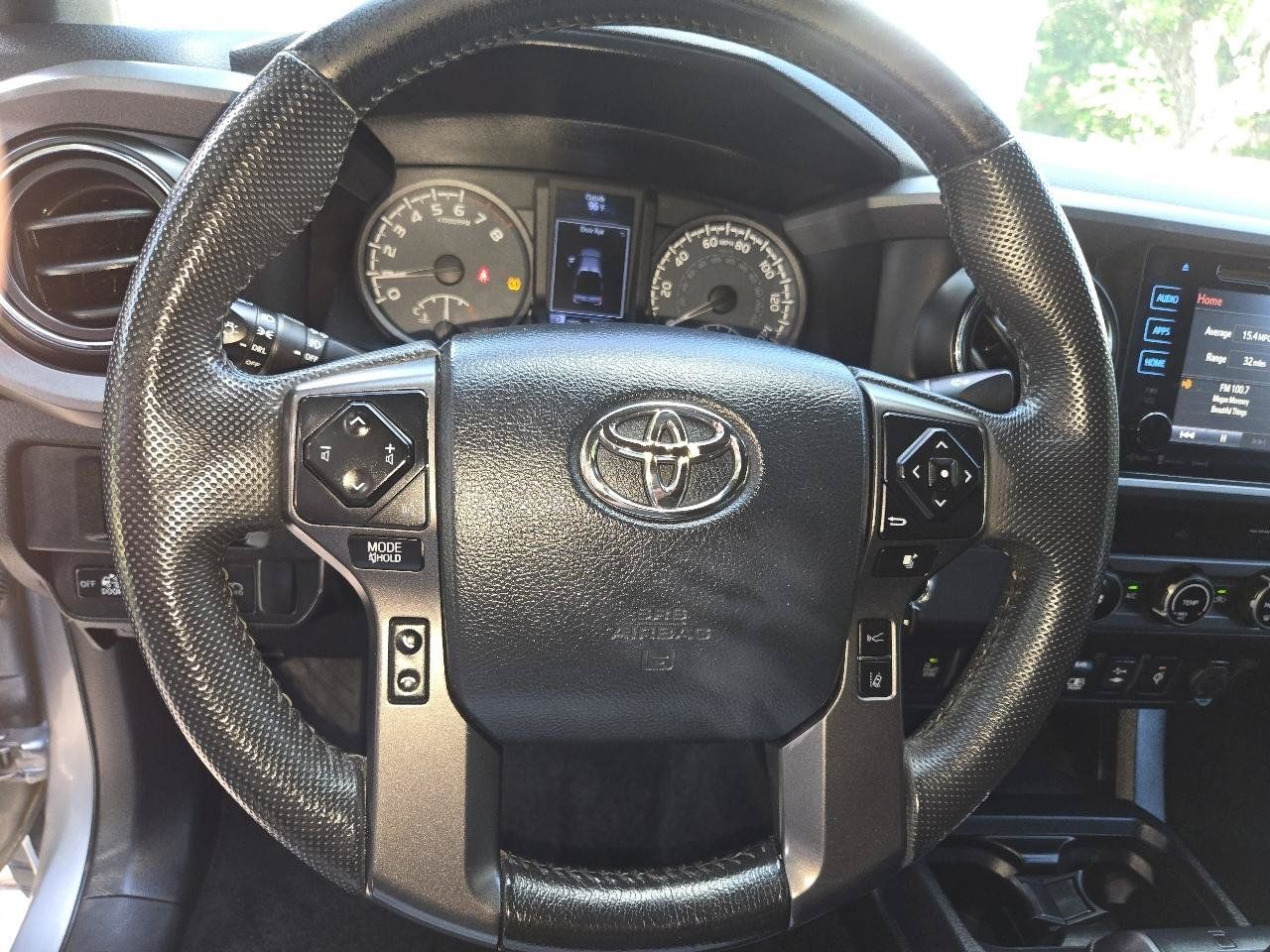 Used 2018 Toyota Tacoma TRD Sport w/ Technology Package RWD image 13
