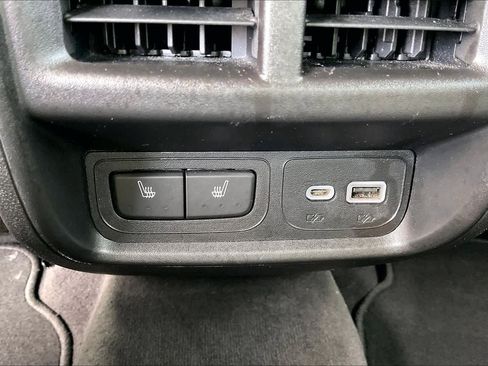 Used 2023 Cadillac XT4 Luxury w/ Cold Weather Package image 32