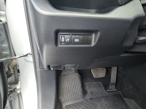 Certified 2025 Toyota RAV4 XLE AWD/4WD image 22