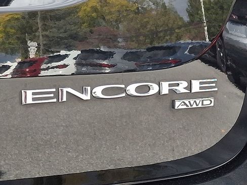 Used 2022 Buick Encore Preferred image 60