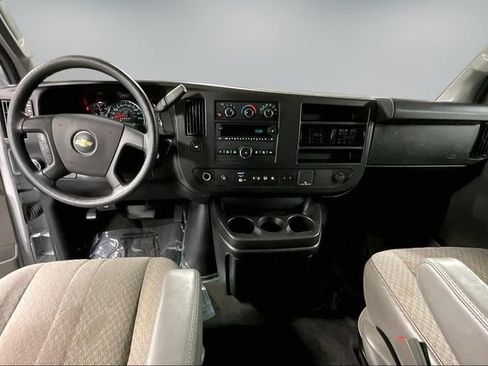 Used 2024 Chevrolet Express 3500 LT w/ LT Preferred Equipment Group RWD image 8
