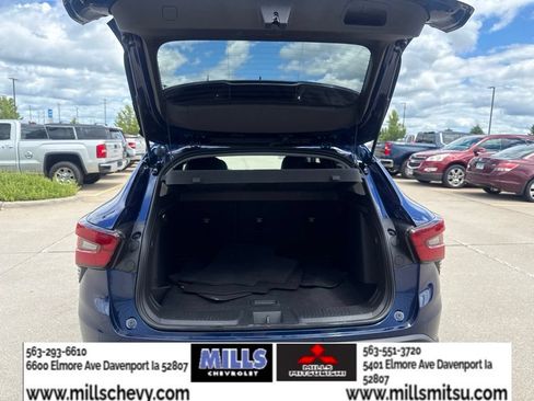 Used 2024 Chevrolet Trax LT w/ LT Convenience Package FWD image 24