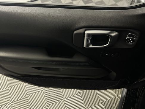 Certified 2022 Jeep Wrangler Unlimited Rubicon 4xe image 26