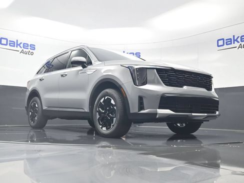 New 2026 Kia Sorento S AWD/4WD image 40