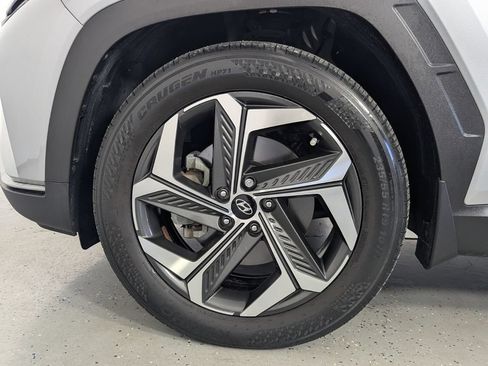 Certified 2024 Hyundai Tucson SEL w/ Convenience Package FWD image 9