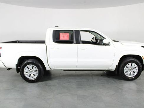 Certified 2023 Nissan Frontier SV w/ Tow Package AWD/4WD image 12