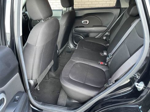 Used 2016 Kia Soul FWD image 19
