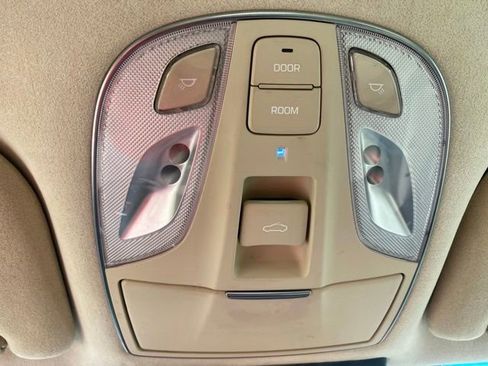 Used 2014 Hyundai Equus Signature RWD image 23