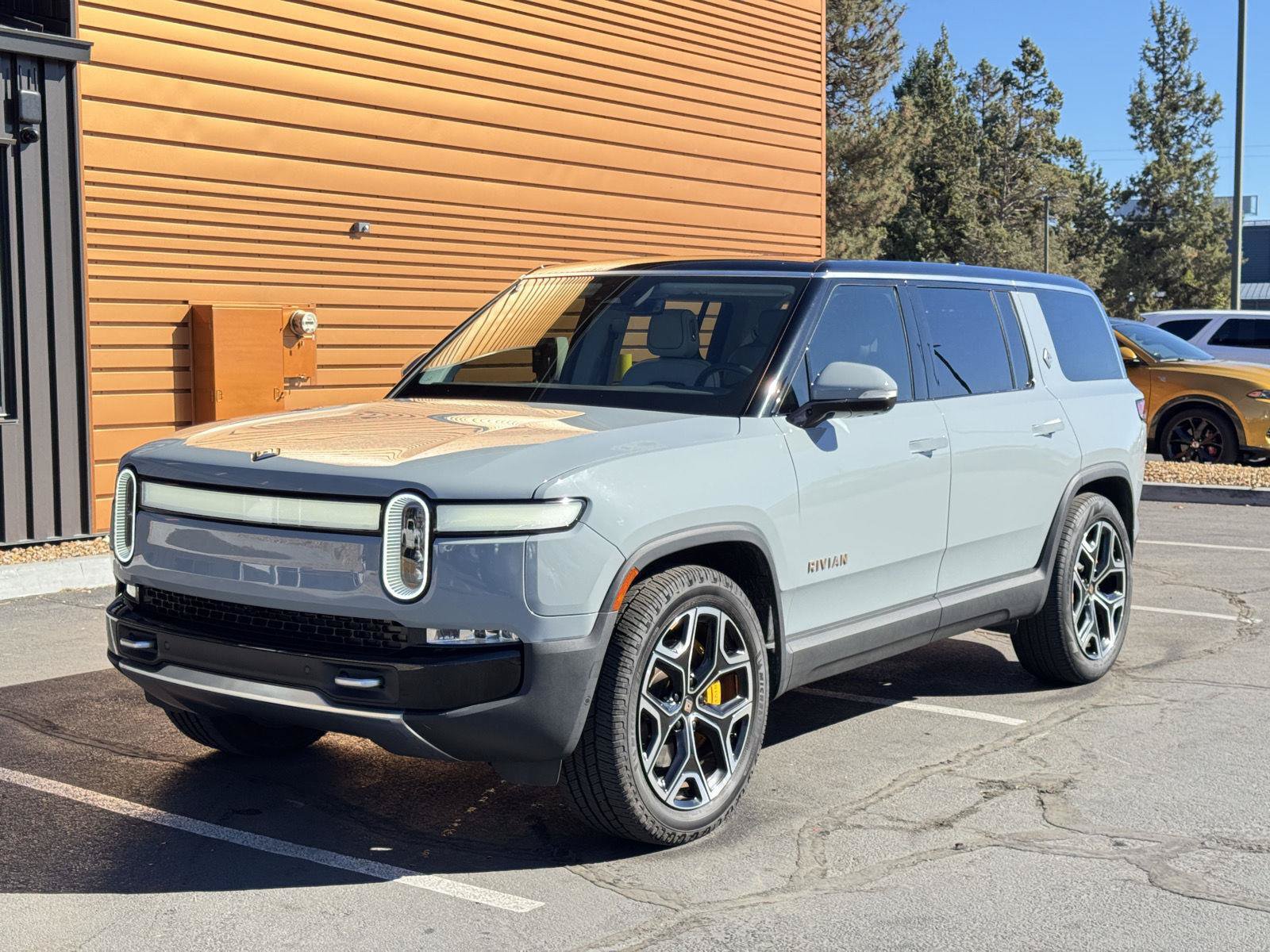Used 2024 Rivian R1S Adventure Quad AWD/4WD image 1
