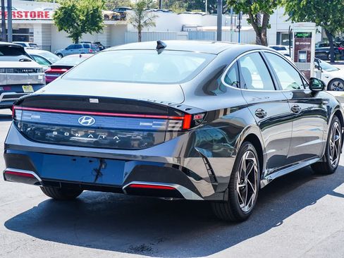 Used 2025 Hyundai Sonata SEL FWD image 4