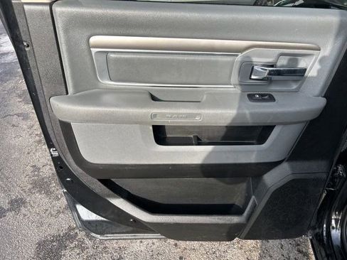 Used 2020 RAM 1500 Classic SLT image 34