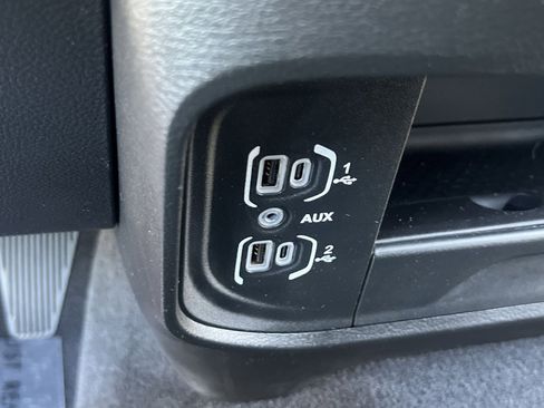Used 2024 RAM 2500 Laramie w/ Safety Group AWD/4WD image 39