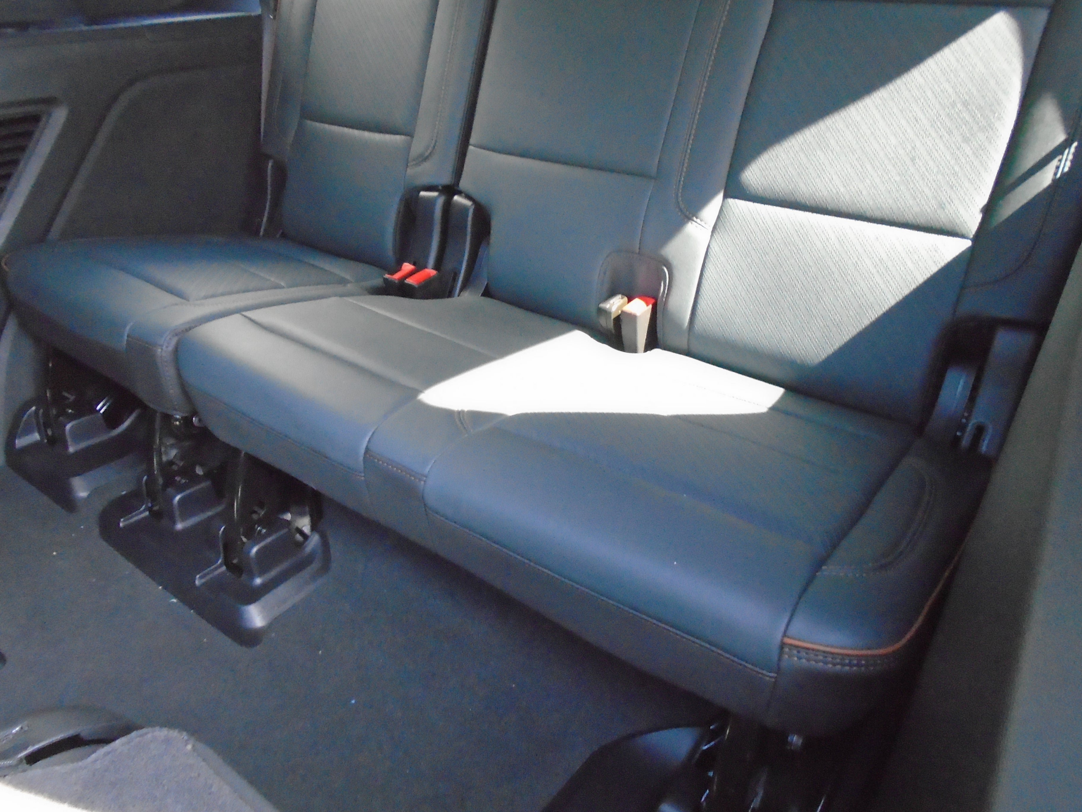 Used 2025 GMC Yukon AT4 AWD/4WD image 50