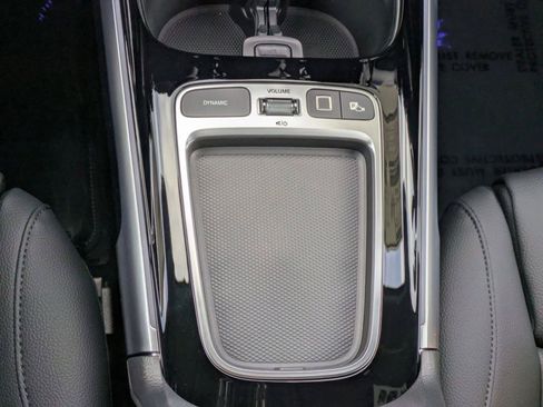 New 2026 Mercedes-Benz GLB 250 4MATIC image 16