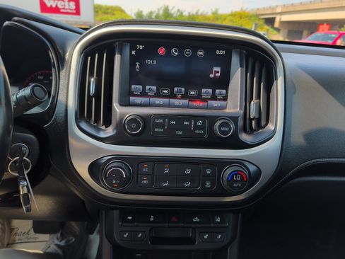 Used 2016 GMC Canyon SLT w/ Driver Alert Package AWD/4WD image 24