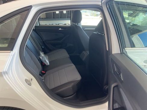 New 2026 Volkswagen Jetta SE FWD image 24