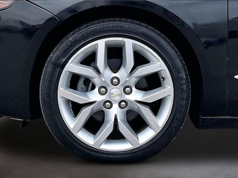 Used 2019 Chevrolet Impala Premier FWD image 11