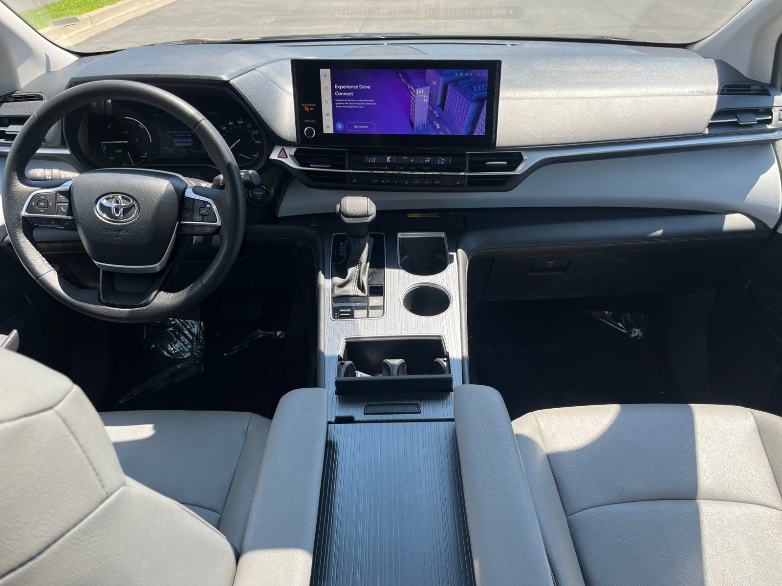 Certified 2026 Toyota Sienna XLE FWD image 26