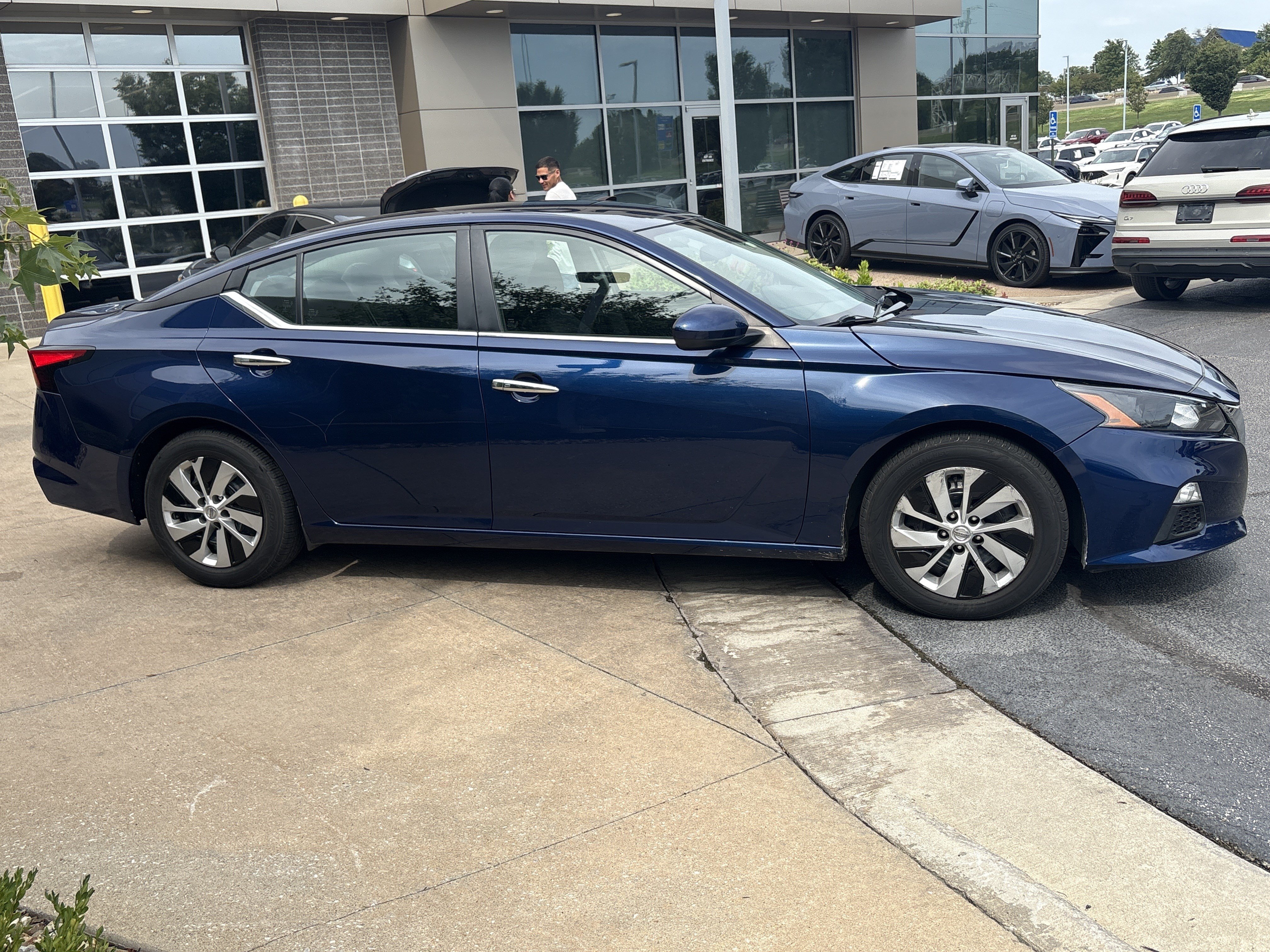 Used 2022 Nissan Altima 2.5 S w/ Driver Assist Package FWD image 11