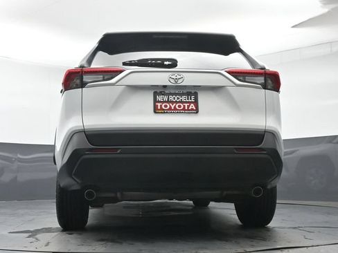 Certified 2024 Toyota RAV4 LE AWD/4WD image 32