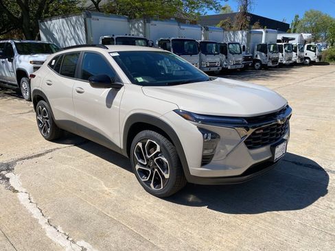 New 2026 Chevrolet Trax RS w/ Driver Confidence Package FWD image 1