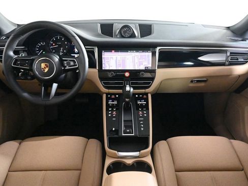 Used 2026 Porsche Macan AWD/4WD image 11
