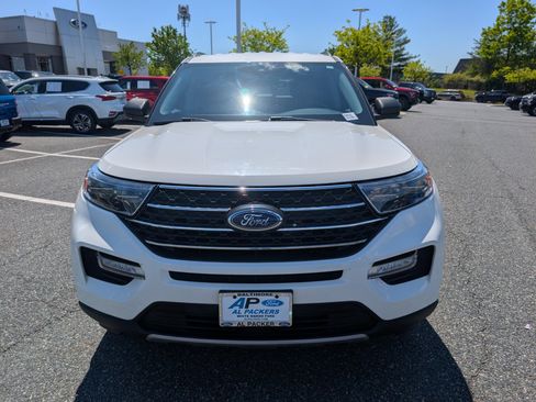 Used 2022 Ford Explorer XLT w/ Equipment Group 202A AWD/4WD image 8