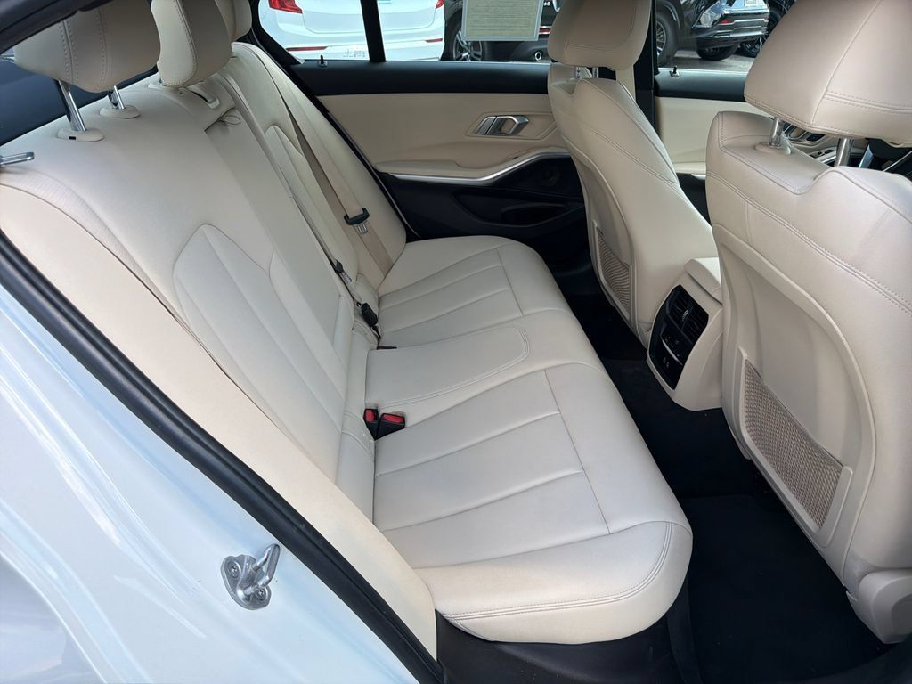 Used 2021 BMW 330i Sedan w/ Convenience Package RWD image 15