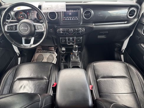 Used 2020 Jeep Wrangler Unlimited Sahara AWD/4WD image 22