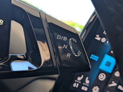 Used 2023 Volkswagen ID.4 Pro S image 31