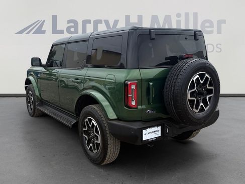 Used 2025 Ford Bronco Outer Banks image 3