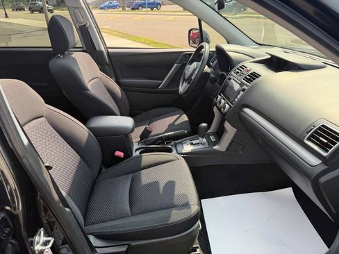 Used 2017 Subaru Forester 2.5i Premium AWD/4WD image 18