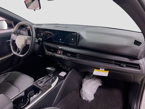 New 2025 Kia K4 GT-Line image 28