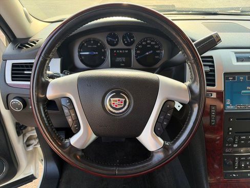 Used 2007 Cadillac Escalade AWD w/ Information Package image 15